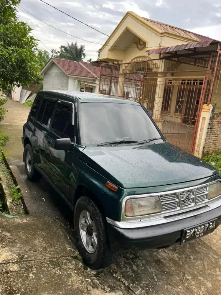 Jual mobil escudo Sidekick