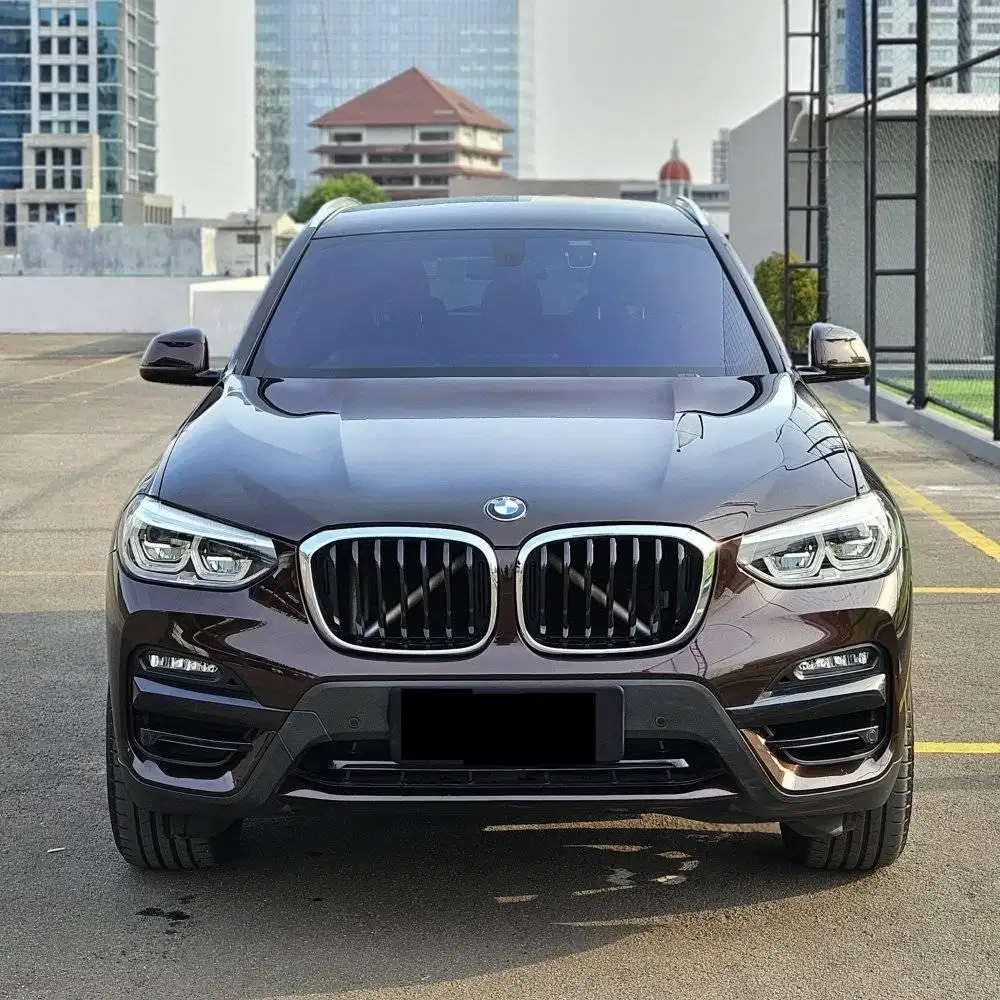 BMW X3 sdrive Brown on Black Nik 2020