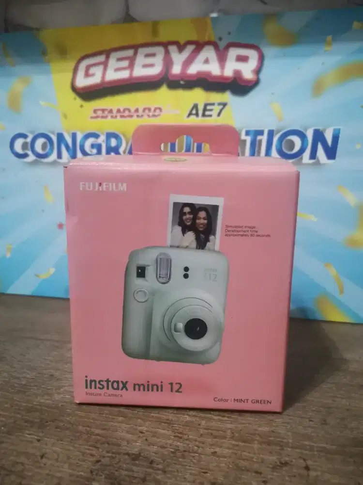 Fujifilm Instax Mini 12