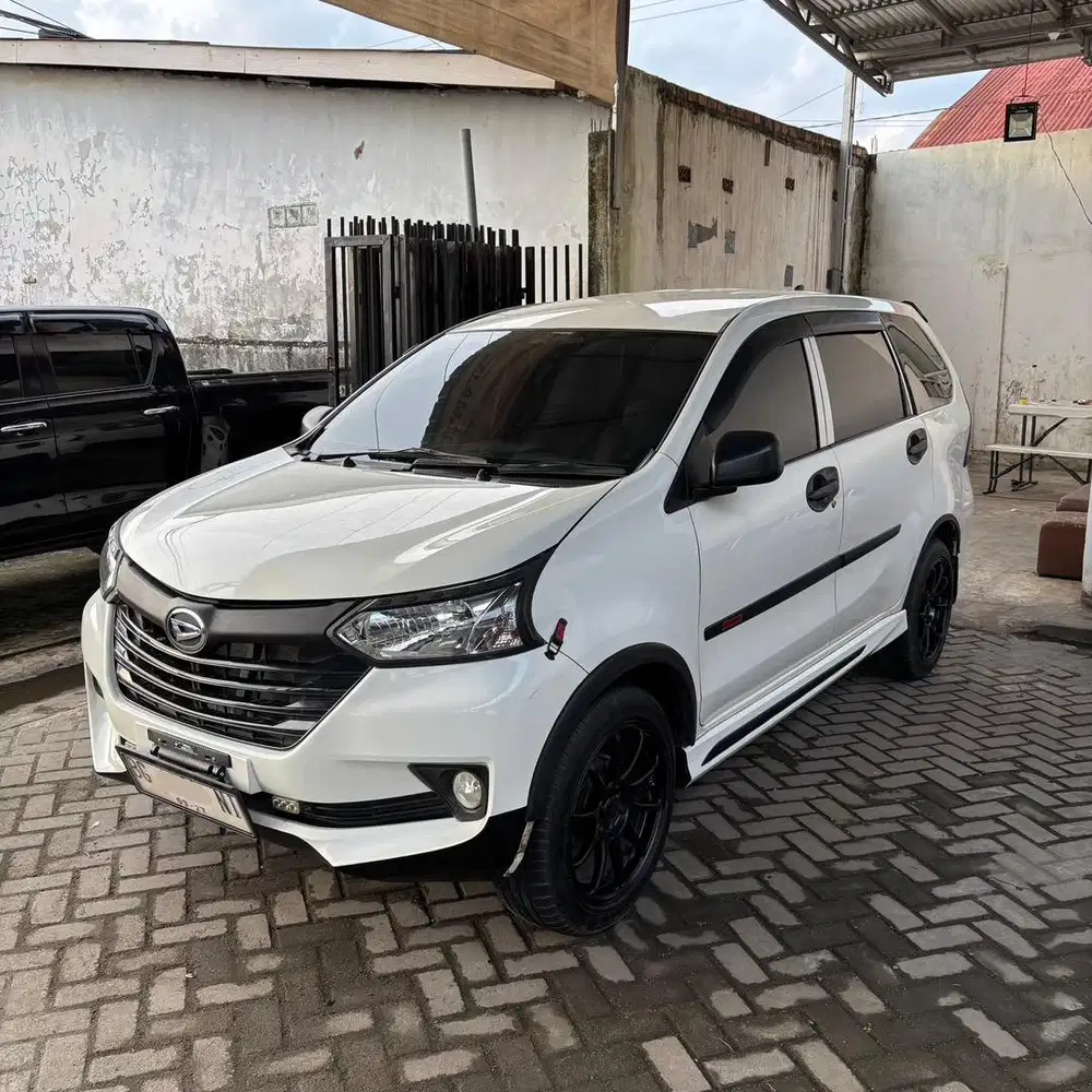 Xenia X 1.3 manual 2017