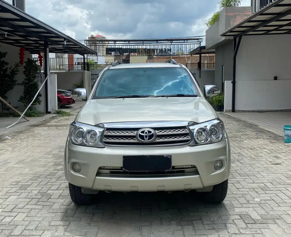 Toyota Fortuner 2.5 G AT 2011