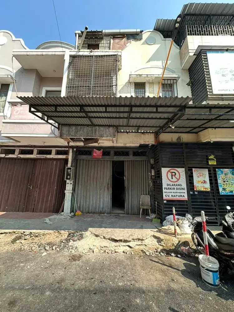 ruko taman palem lestari , cengkareng