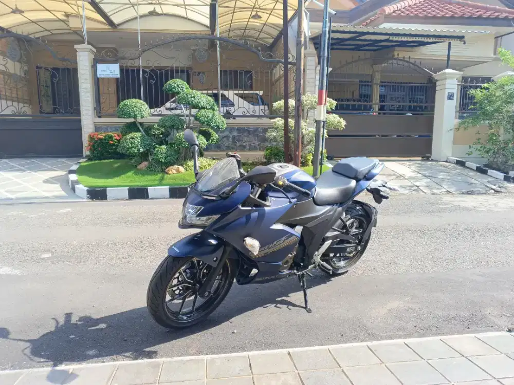 Suzuki Gixxer SF 250