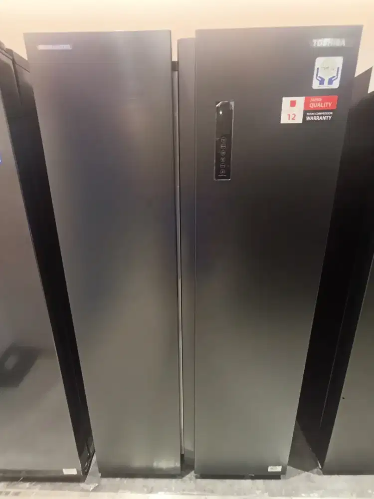 TOSHIBA REFRIGERATOR SBS 620L INVERTER