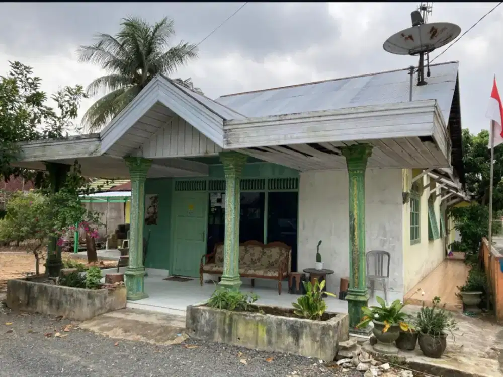 Jual rumah tengah kota