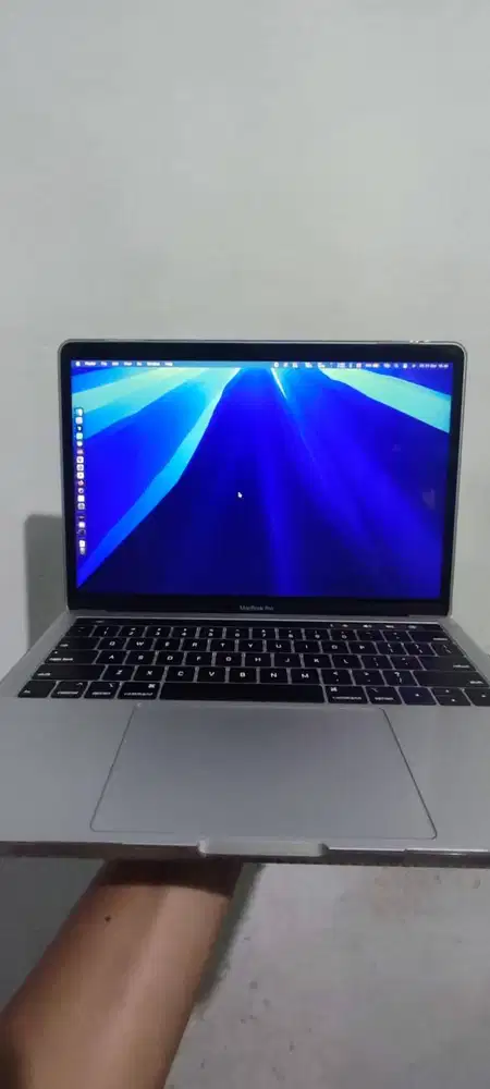Macbook Pro 2019 13 Touchbar Core i5 RAM 16GB