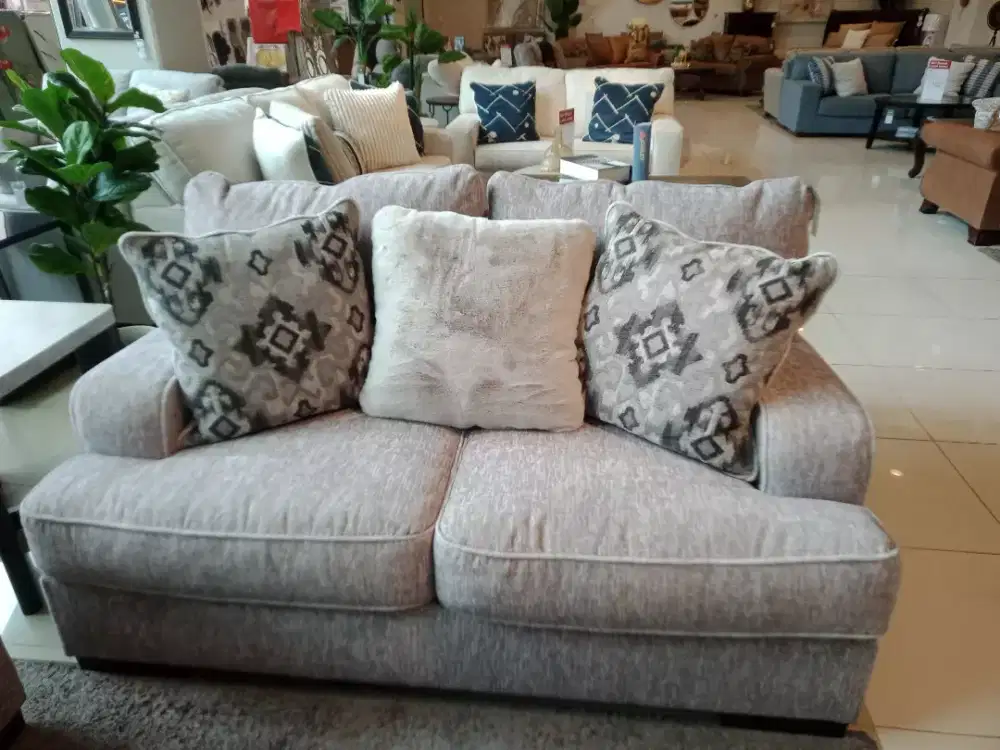 Sofa Ashley Mercado 2 Seat