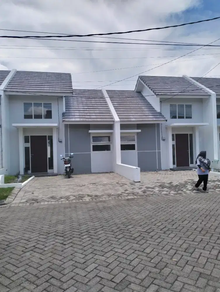 Rumah baru siap huni di Masangan Sidoarjo Jawa Timur