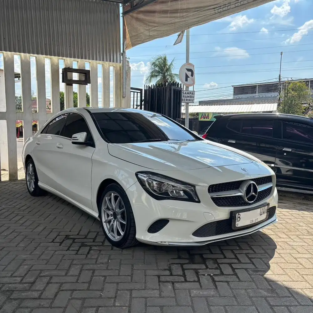 Mercedes-Benz CLA200 2016