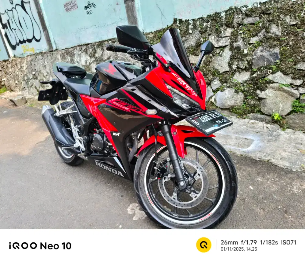 LOW KM !! HONDA CBR 150R 2017 FACELIFT LED GRESS FULL STANDART