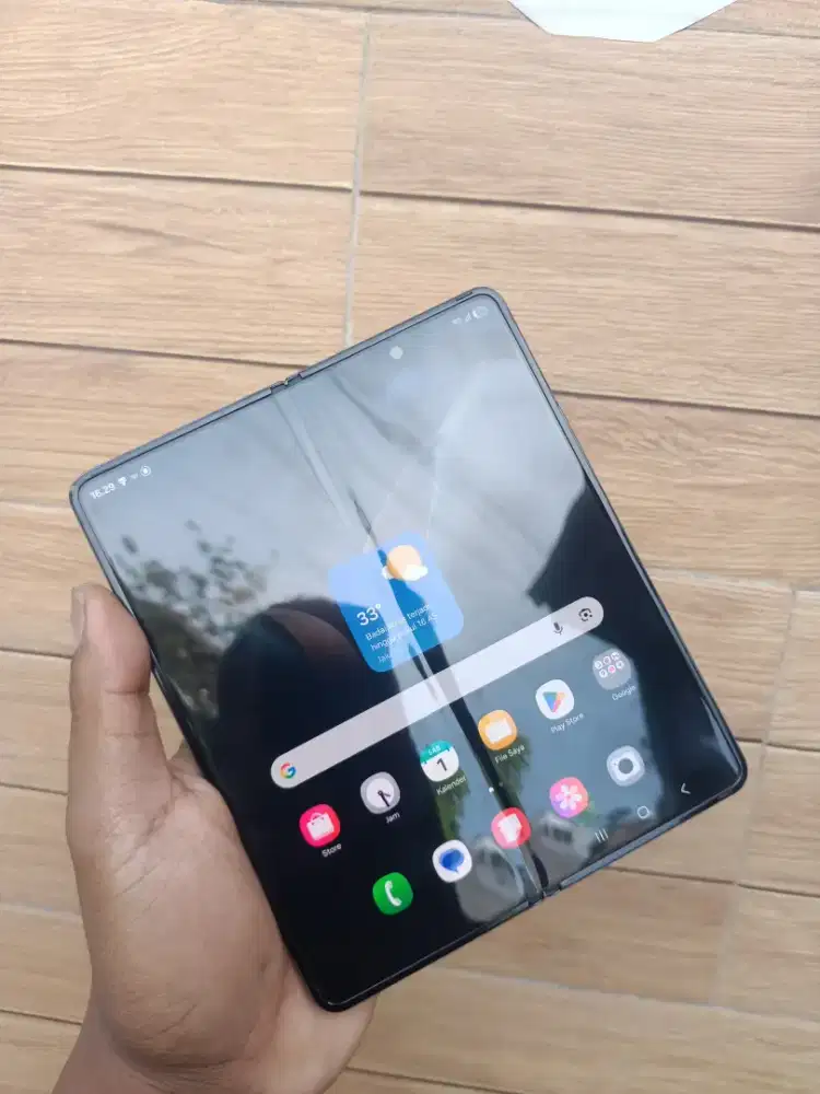 Samsung Z Fold 4 12/256gb Sein istimewa no minus