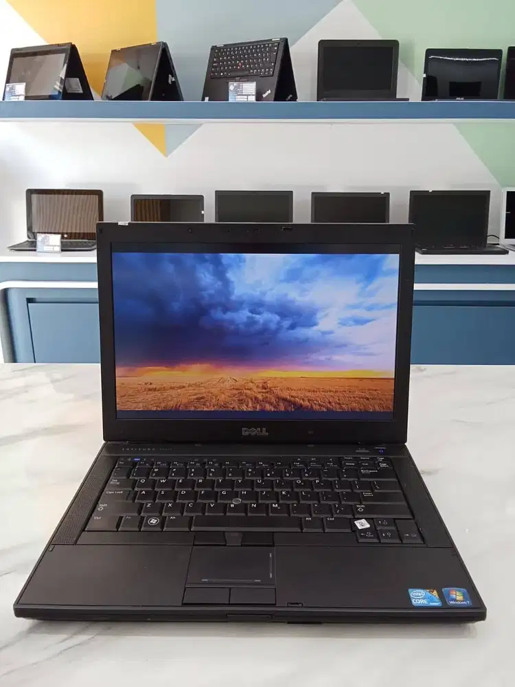 [D05] Laptop Dell Editing | 4GB | 320GB | 14inch | aplikasi siap pakai