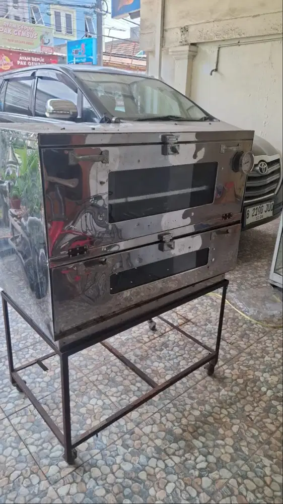 Dijual Oven Gas Second Like New