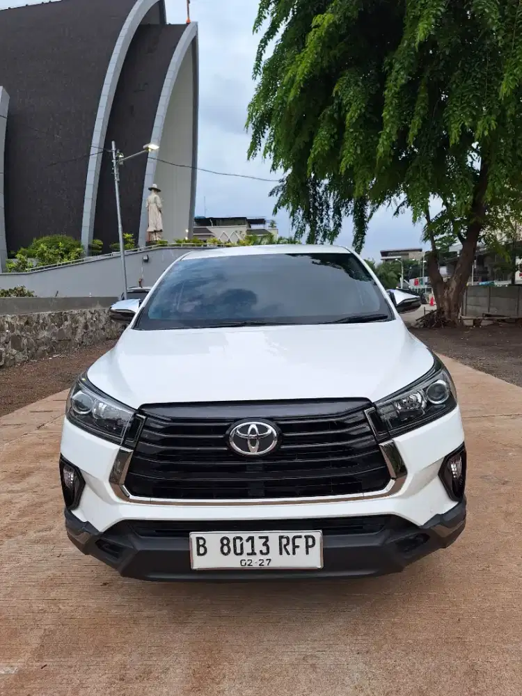 Toyota innova 2.4 venturer Automatic 2022