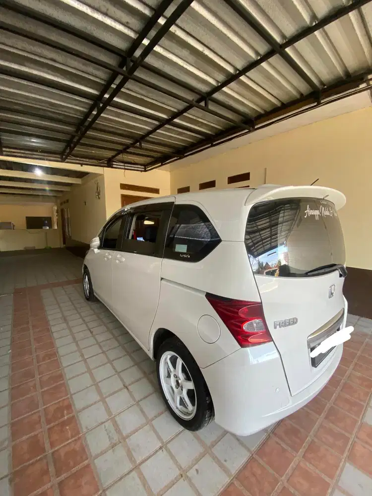 Honda Freed 2010 Bensin