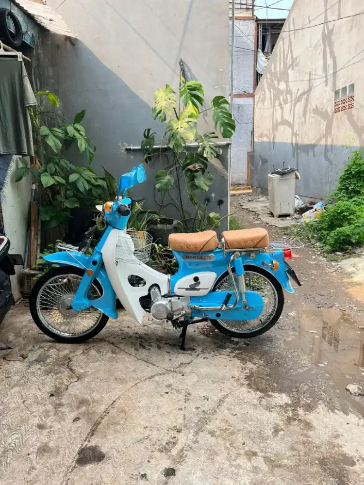 Honda C70 tahun 1986