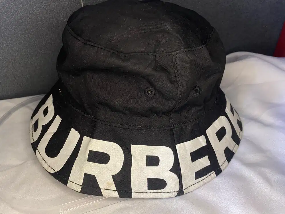 bucket hat burberry
