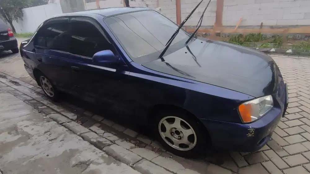 Dijual santai Hyundai, mobi pribadi