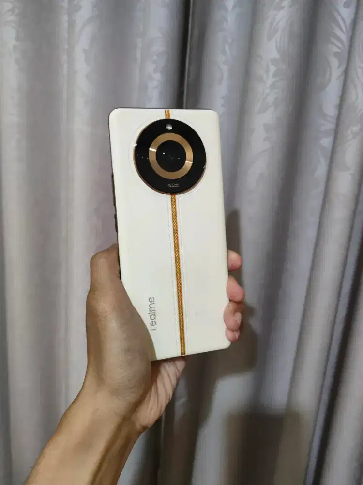 Realme 11 Pro Plus ram 12gb/512gb second nominus