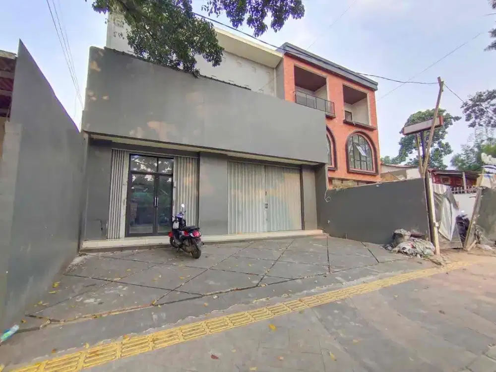 Ruko di Jalan Raya Anggrek Loka BSD Rapih Terenovasi Siap Usaha