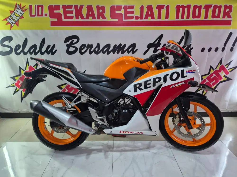 CBR 150R repsol 2015 plat L siap pakai