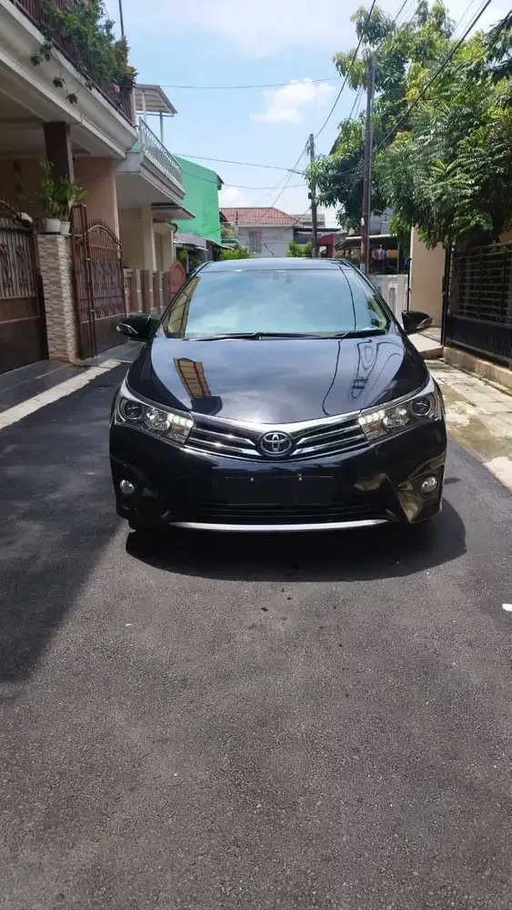 Corolla Altis 1.8 V AT tahun 2014 Warna Hitam