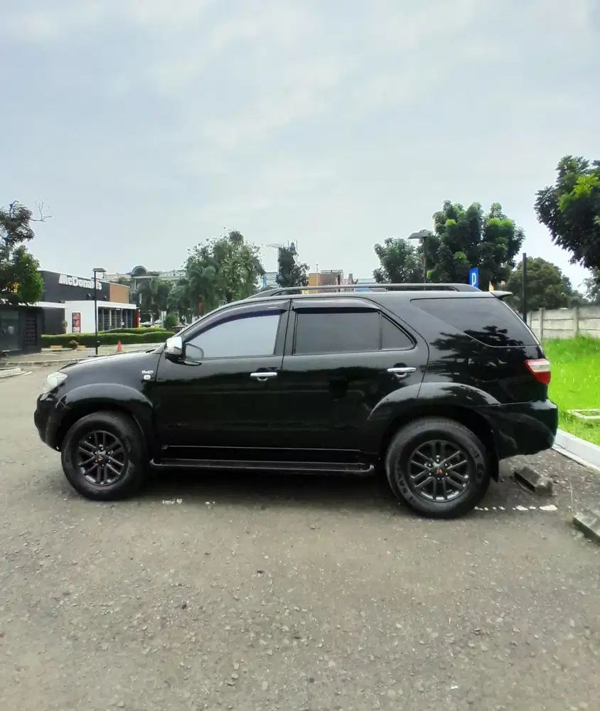 Toyota Fortuner 2011 Diesel
