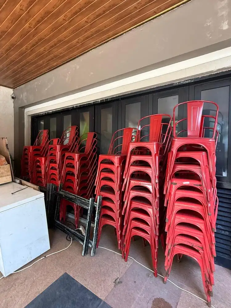 DIJUAL CEPAT KURSI BEKAS RESTORAN