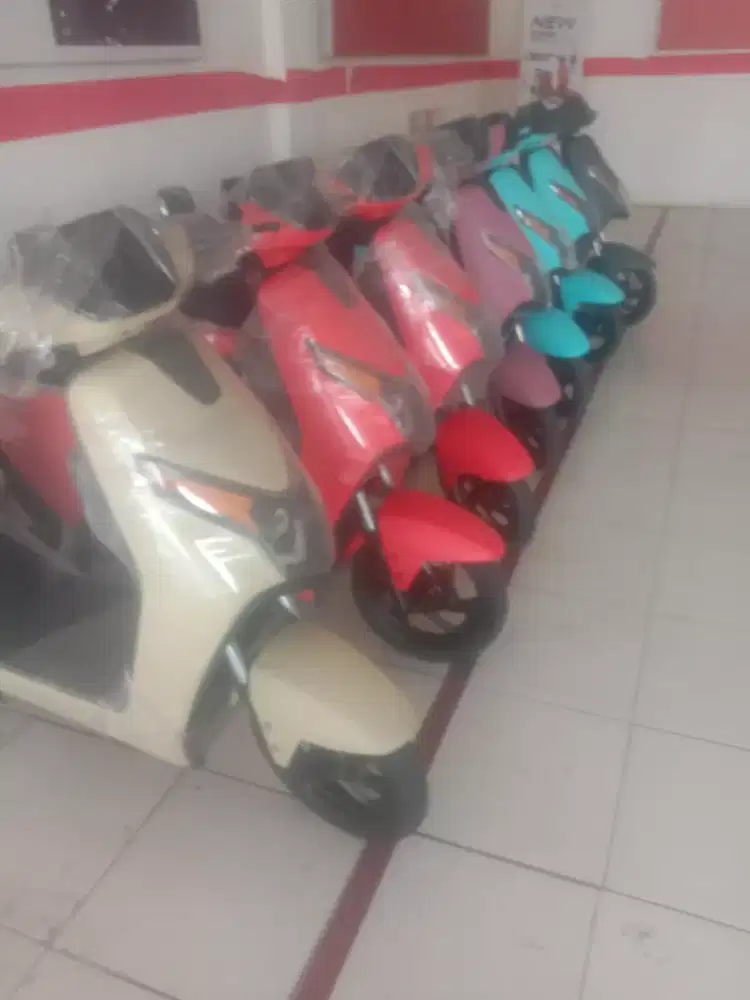 showroam sepeda dan motor listrik otobot