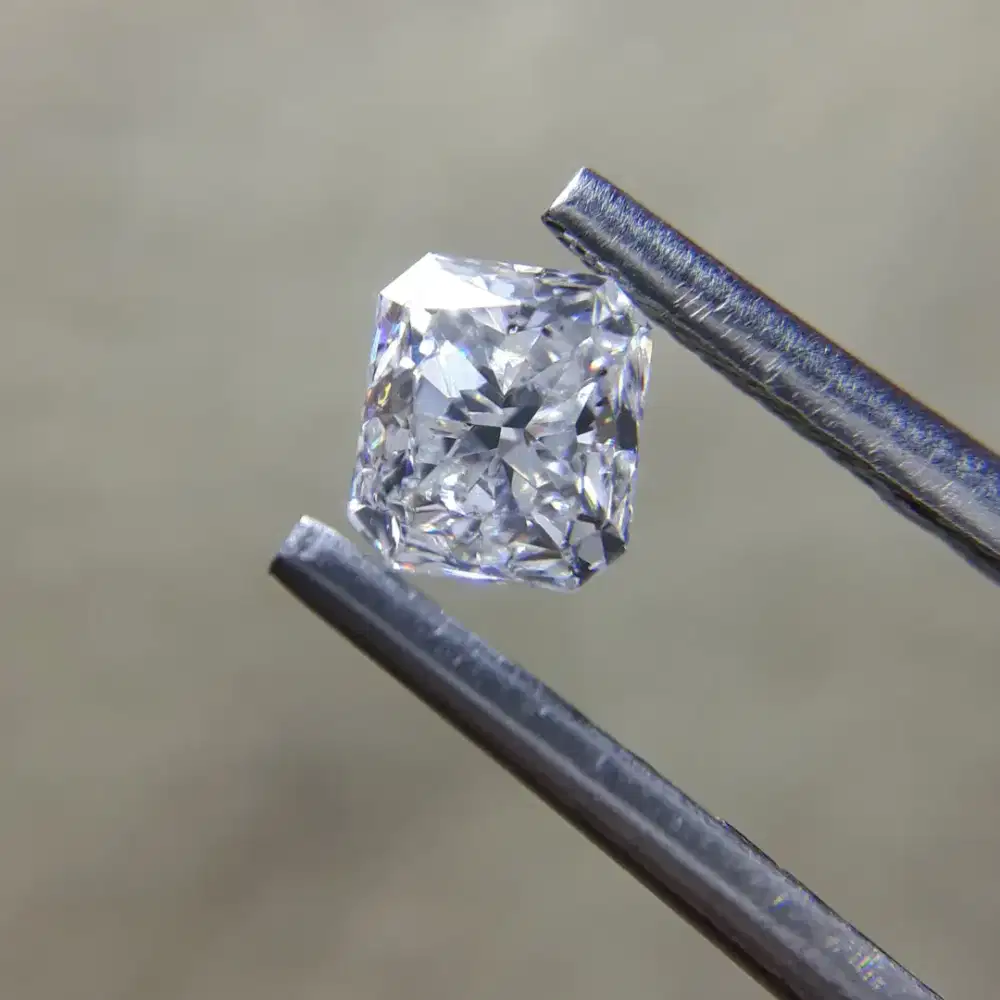 Natural berlian banjar Radiant cut 0,77ct