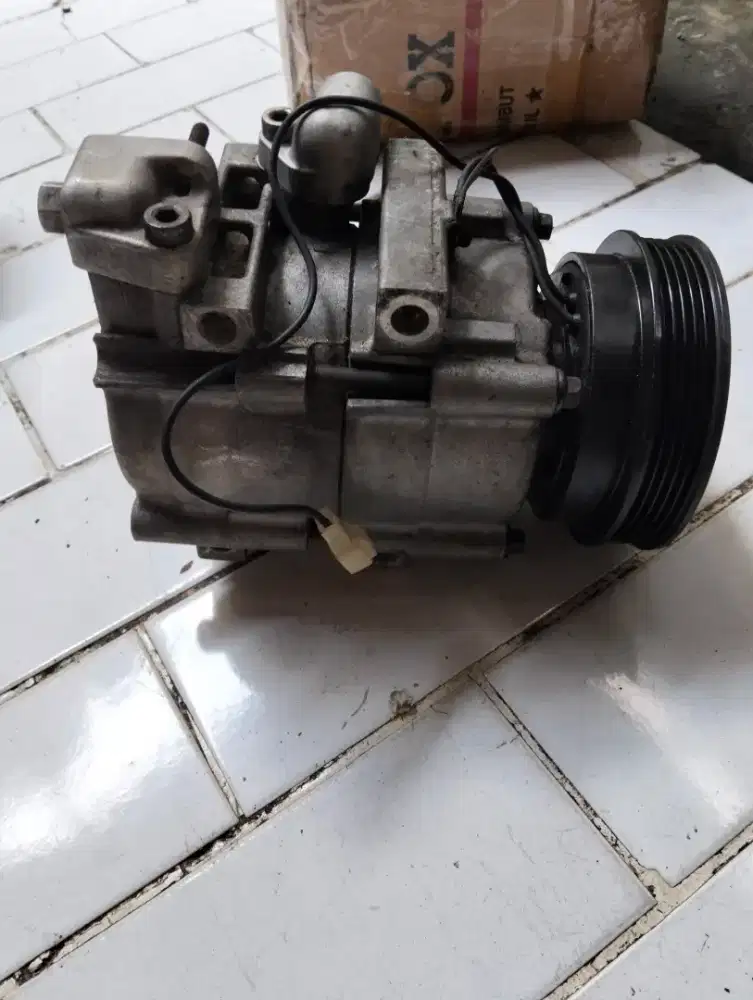 Kompresor AC hyundai trajet 2000cc