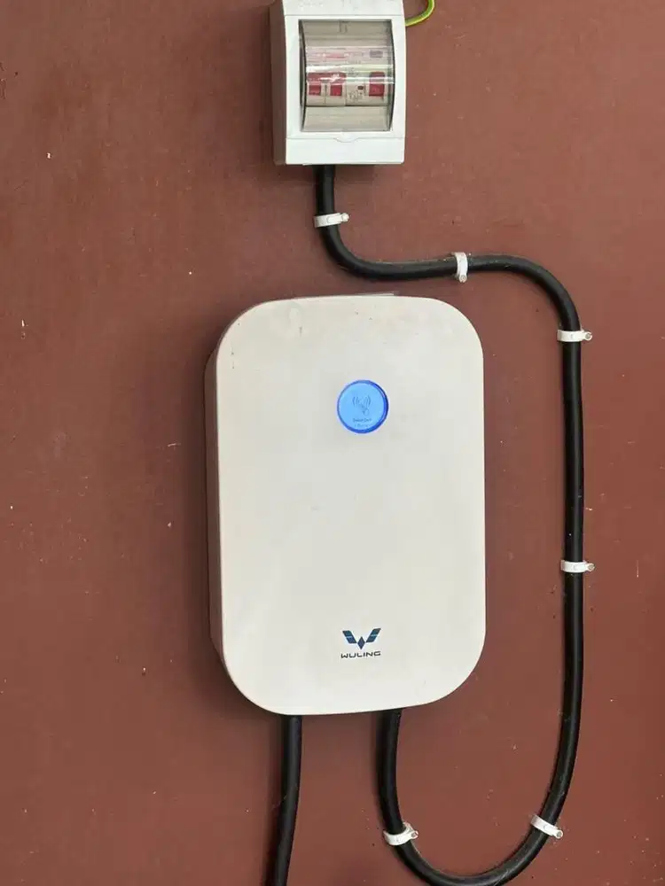 Wall charging wuling