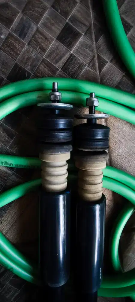 shockbreaker depan dan belakang ertiga