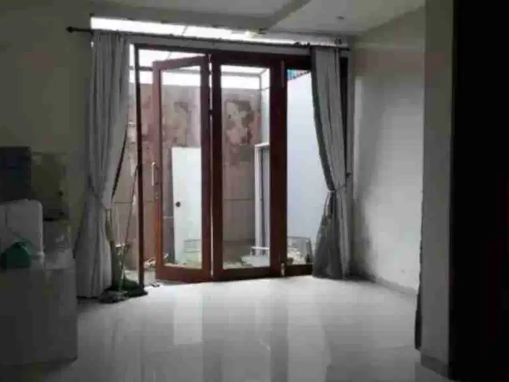 Disewakan rumah di Discovery sektor 7 Bintaro Jaya