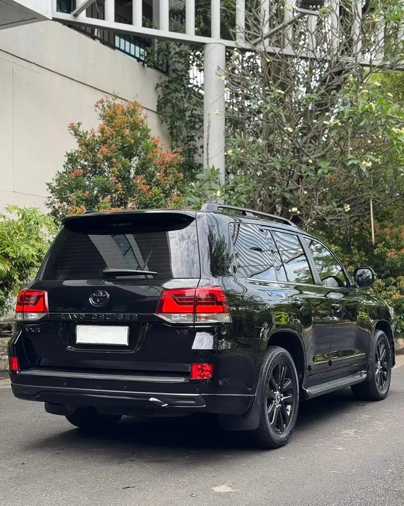 JUAL MURAH LAND CRUISER VX-R FACELIFT DIESEL