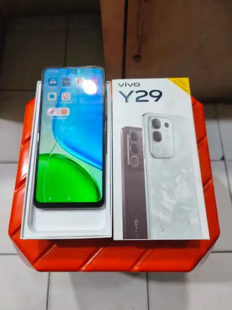 Vivo Y29 ram 8/128 NFC white