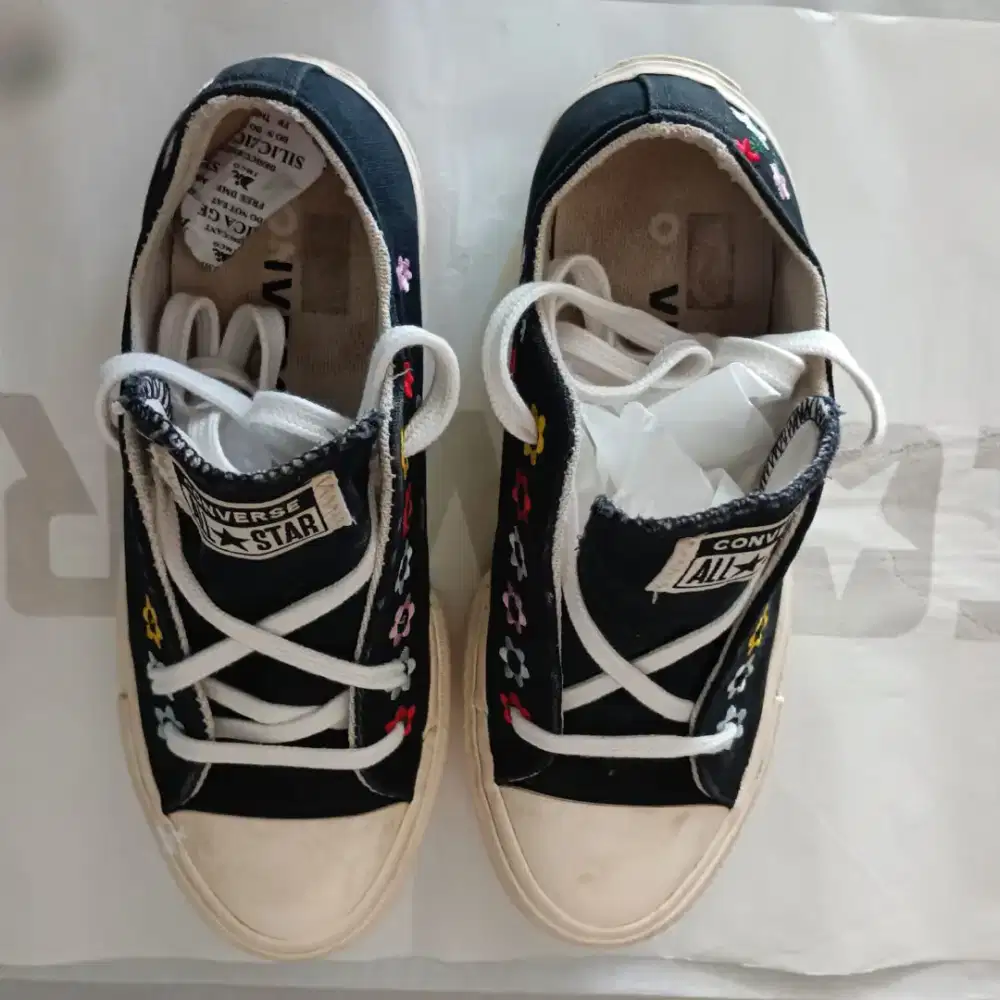 Converse Sepatu Anak Original A02566C Sz 35