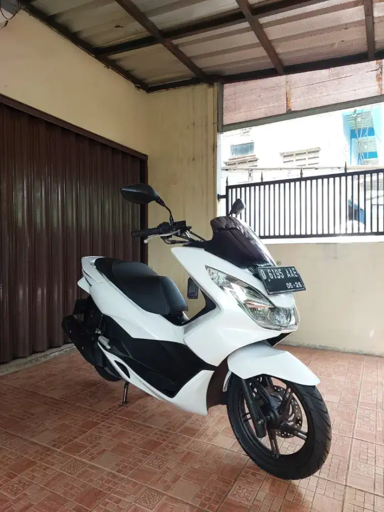 Honda PCX CBU 150 2016 km 12rb rendah