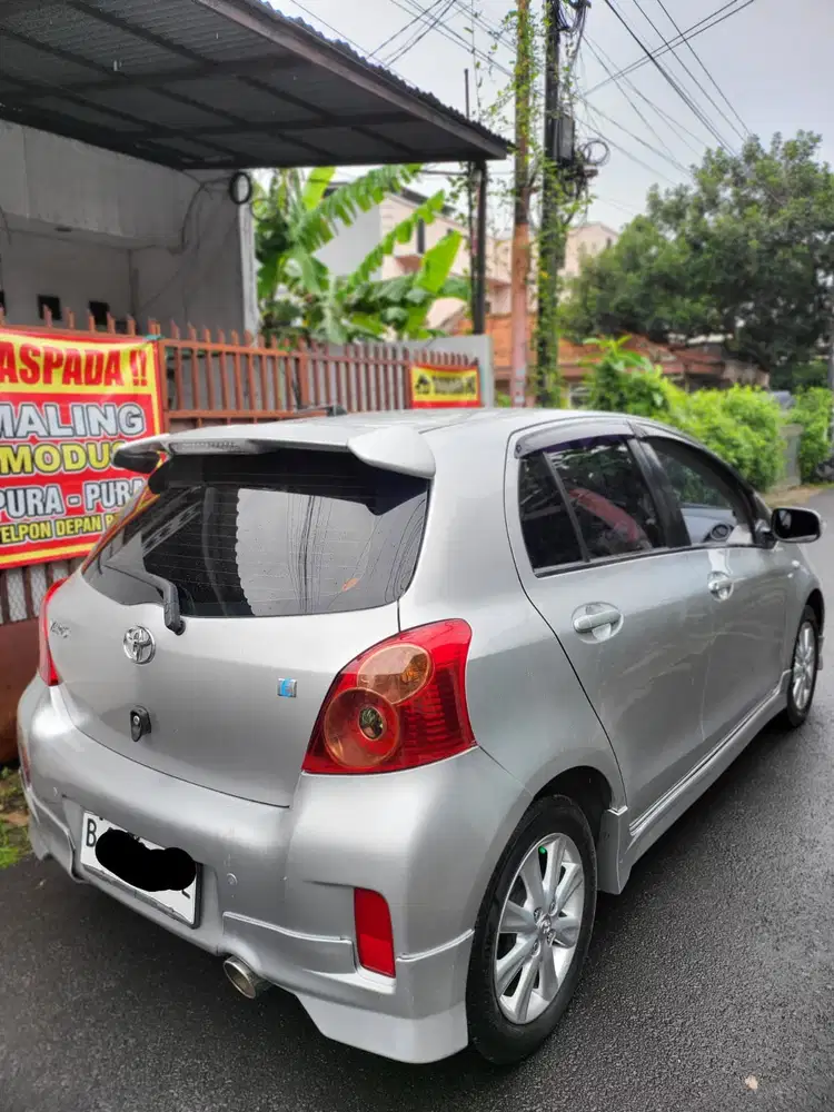 Toyota Yaris E 2012 Automatic Pribadi Istimewa