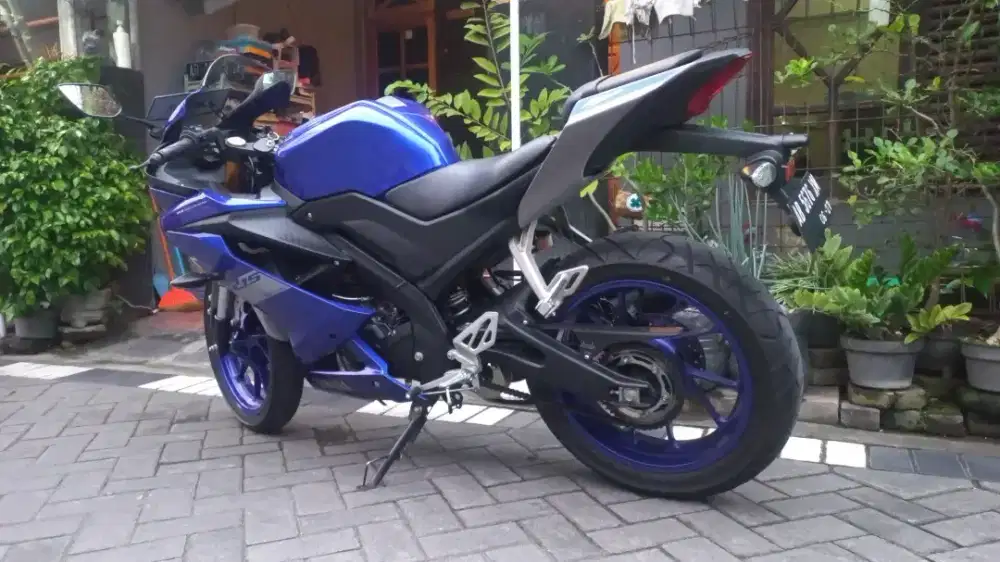 YAMAHA R15 AB SLEMAN