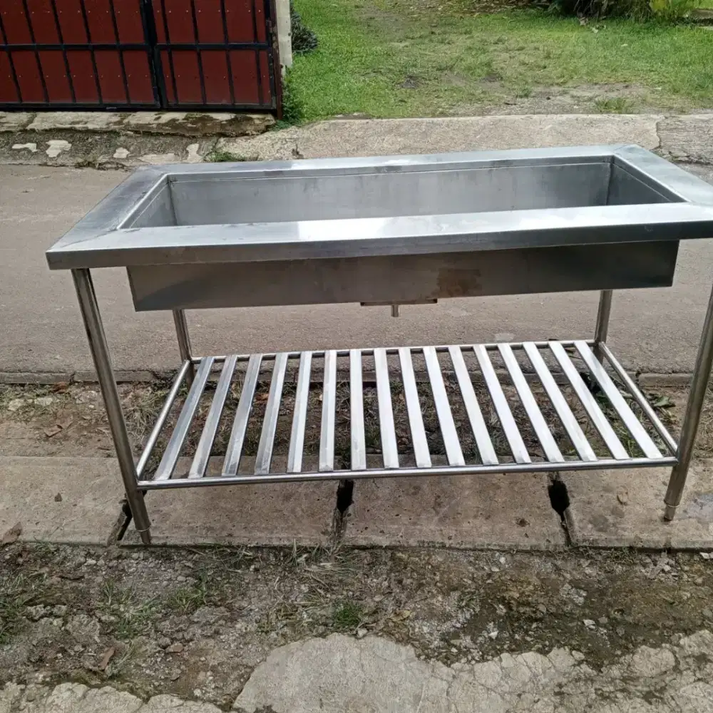 Stainless meja cuci ayam