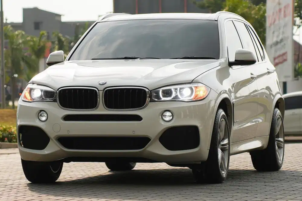 Super Rare Item! BMW X5 M-Sport xDrive 2015 White 320i 520i e400 ml400