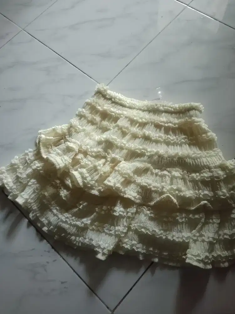 Rok pendek rempel rajut ori bkk