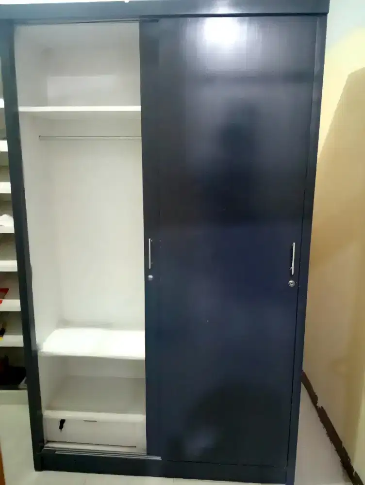 Dijual Murah lemari kamar
