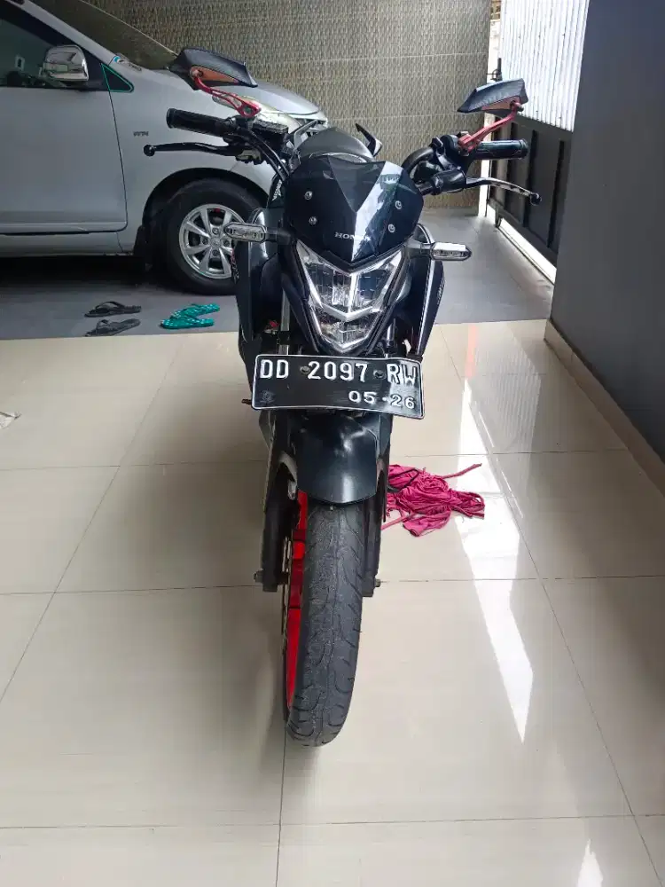 Dijual Honda CB150R LED Special Edition Makassar Mulus