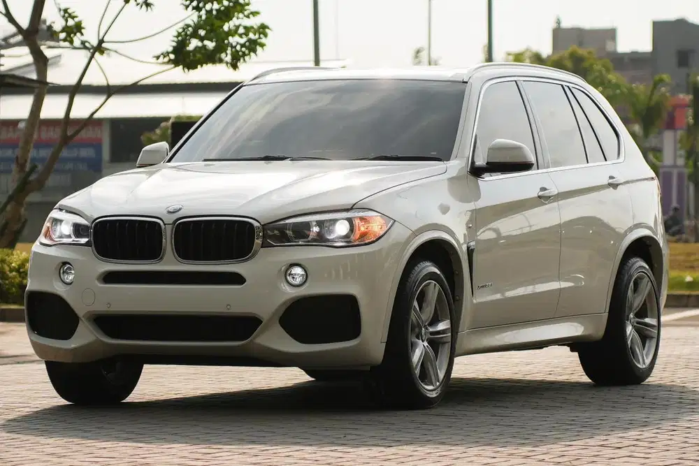 Rare Collector Item! BMW X5 M-Sport xDrive 2015 Langka e250 c250 x3