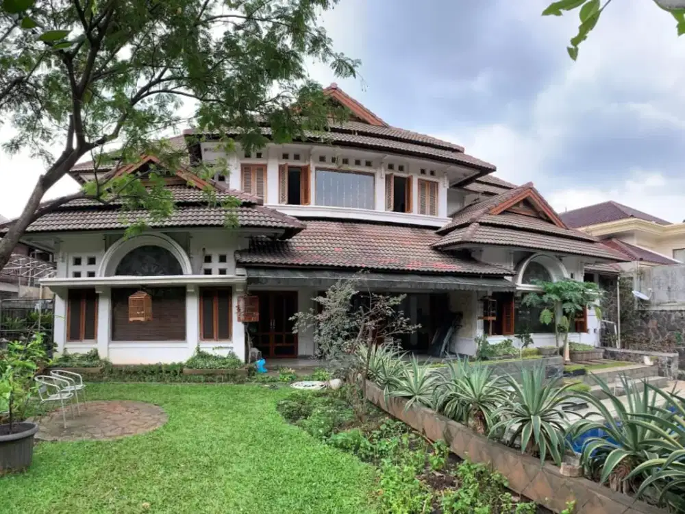 Rumah Luas dengan Kolam Renang di Pancoran Kalibata Jakarta Selatan – Lokasi Strategis & Siap Huni
