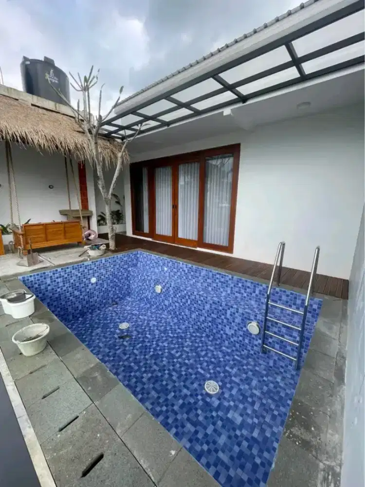 Kolam renang dewasa dan anak