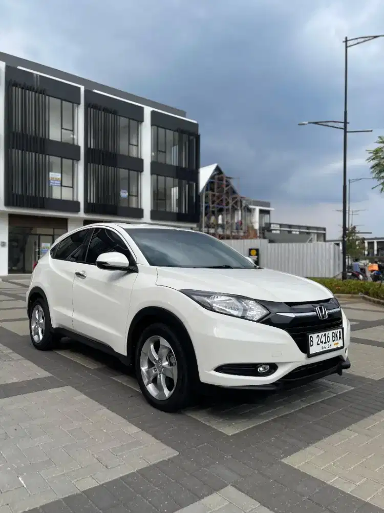 HONDA HRV E CVT 2016,KM 48 RB,ISTIMEWA