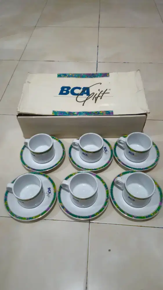 Set cangkir kopi keramik/cangkir teh isi 6 set gelas+tatakan BCA Gift